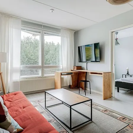 Bright, 2-bedroom Next To Suvilahti Lejlighed *