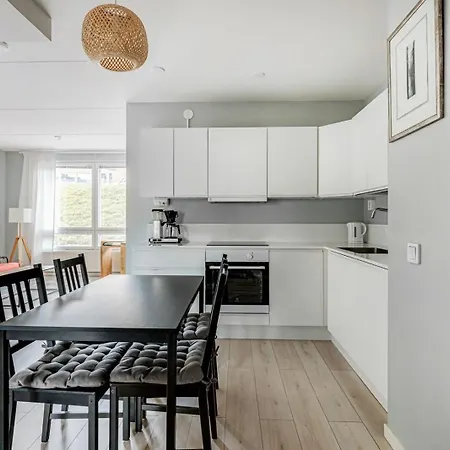 Bright, 2-bedroom Next To Suvilahti